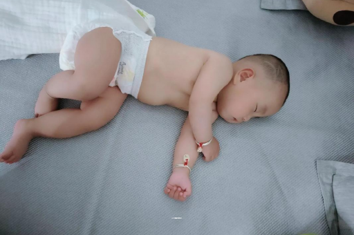 郑州宝宝发烧可以喝牛奶吗